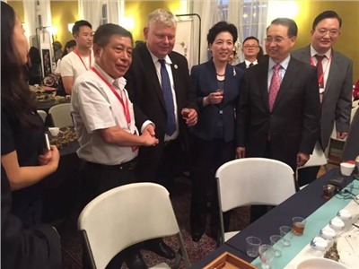 向世界展示中國非遺文化，湘益茯茶亮相湖南波蘭、捷克非遺交流周